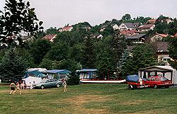 Vorschaubild: KNAUS-Campingpark Frickenhausen in Frickenhausen bei Ochsenfurt Innerhalb des Geländes existiert eine große Fläche für Sport und Spiel