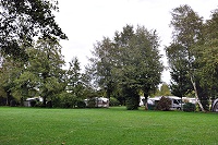 Vorschaubild: Campingplatz Seebauer in Tittmoning oberhalb der Liegewiese
