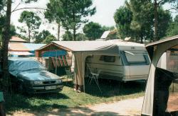 Vorschaubild: Camping Italy in Cavallino Im straßennahen Platzteil sind die Stellplätze etwas größer, aber nicht so schattig