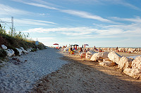 Vorschaubild: Camping Mare Blu in Torrette di Fano linke Strandseite