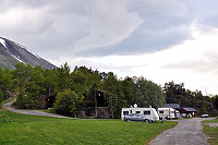 Vorschaubild: Magalaupe Camping in Oppdal geneigte Wiesenfläche