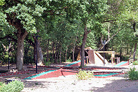 Vorschaubild: Råbocka Familjecamping in Ängelholm Minigolf vor dem Campingplatz