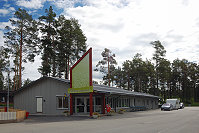Vorschaubild: Östersunds Stugby och Camping in Östersund Einfahrtbereich mit Rezeptionsgebäude