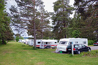 Vorschaubild: Östersunds Stugby och Camping in Östersund in kleinen Stufen abfallende Stellplätze