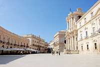 Vorschaubild: Syrakus Die Piazza Duomo in Syrakus