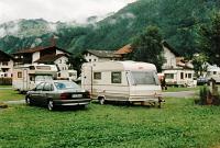 Vorschaubild: Camping Dreiländereck in Ried Die Stellplätze befinden sich auf einer Wiese, die wir leider nur bei Regen erlebt haben