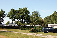 Vorschaubild: Ronæs Strand Camping in Ronæs bei Nørre Åby / Fyn Ebene Wiesenstellplätze