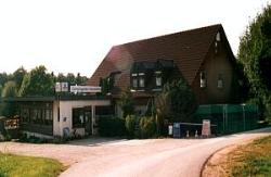 Vorschaubild: Camping Hirtenteich in Essingen - Lauterburg Eine kleine Gaststätte vor dem Campingplatz, auch von innen zu erreichen