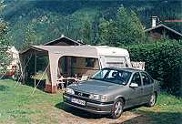 Vorschaubild: Camping Les Rosiéres in Chamonix Obwohl es auf dem Platz eng zugeht, sind die Stellplätze ausreichend groß