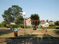 Vorschaubild: Camping Municipal la Grappe de Fleurie in Fleurie Spielgeräte zum Austoben