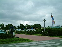 Vorschaubild: Camping Veerse Meer in Wolphaartsdijk Auf der anderen Straßenseite: Mobilstellplätze