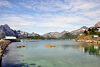 Vorschaubild: Sandvika Camping in Ørsvågvær Panorama zwischen den Plätzen