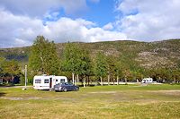 Vorschaubild: Tømmerneset Camping in Innhavet Stellplatzwiese