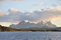 Vorschaubild: Ulvsvåg Gjestgiveri in Ulvsvåg Blick auf die Lofoten