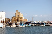 Vorschaubild: Galippoli der Fischereihafen zwischen Neu- und Altstadt mit Fontana ellenistica