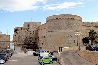Vorschaubild: Galippoli Zwischen Hafen und Altstadt wacht das Castello Angioino