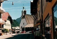 Vorschaubild: Berchtesgaden In Berchtesgaden fallen die bunten Fassaden der Häuser auf.