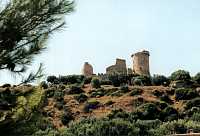 Vorschaubild: Velia Mittelalterlicher Turm auf den Grundmauern des antiken Athene- Tempels