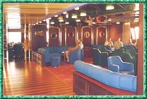 Vorschaubild: Auf dem Schiff der luxuriöse Aufenthaltsbereich unter Deck